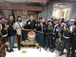 Pelantikan dan Deklarasi GMPAR untuk Pemenangan Lucky Hakim-Syaefudin Berjalan Lancar