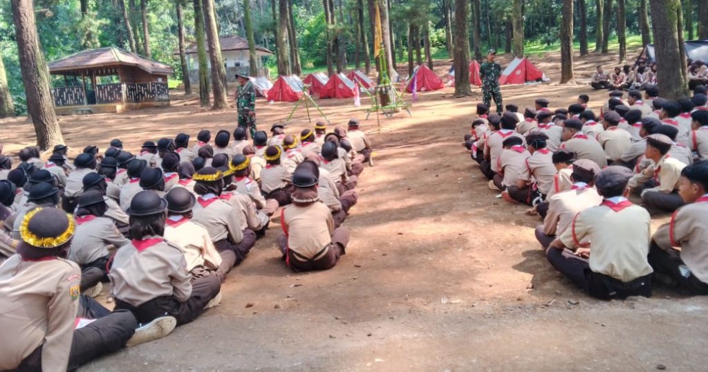 Petualangan Pramuka: Kodim 0616/Indramayu Bentuk Jiwa Kepemimpinan di 1001 Tangga Kuningan