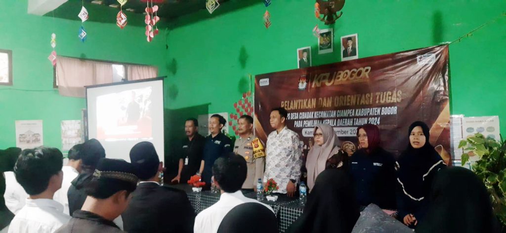 Pelantikan dan Orientasi KPPS, Desa Cibadak Berlangsung Khidmat