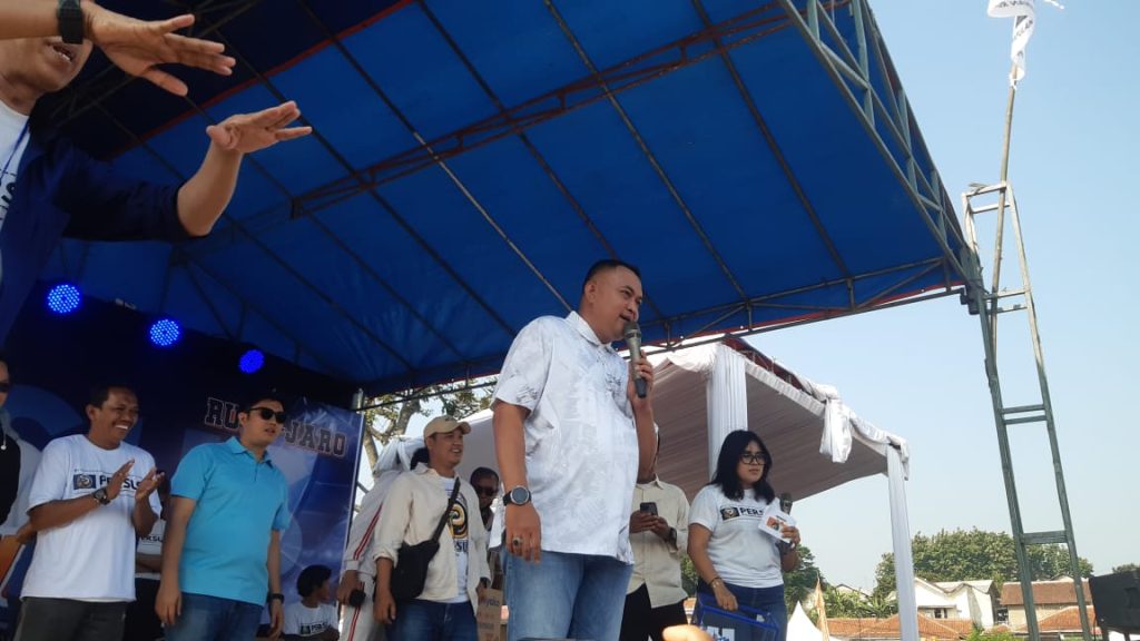 Membangun Kebugaran Bersama: Senam Pagi Seru Rudy Susmanto dan Relawan