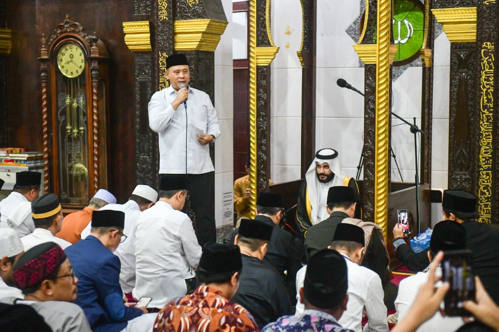 Syaikh Abdurrahman Al Ausy Ajak Masyarakat Indramayu Perkuat Ibadah