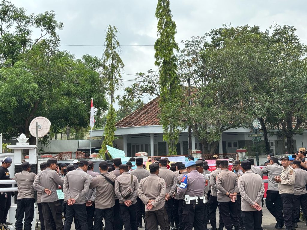Polres Indramayu Amankan Aksi Damai PPPI di Dua Lokasi Strategis