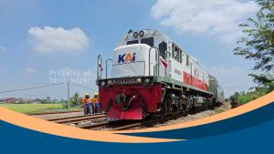KA Argo Lawu melintas perlahan di jalur Stasiun Pegadenbaru pasca perbaikan.