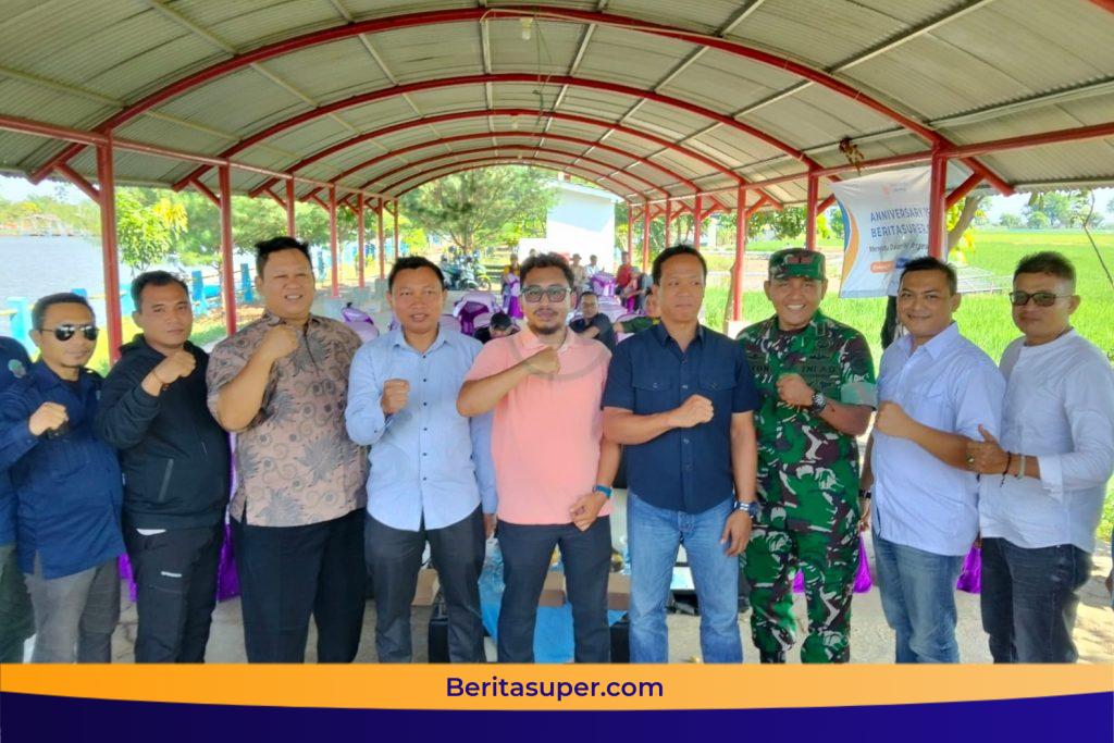 Foto Anniversary ke-1 Beritasuper.com bersama Forkopimda dan organisasi media