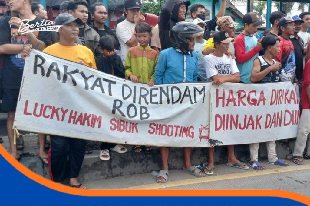 Aksi blokade Jalan Pantura Indramayu