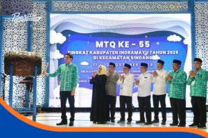 Bupati Indramayu Lucky Hakim membuka secara resmi MTQ ke-55 Tingkat Kabupaten Indramayu di Kecamatan Sindang, Selasa malam (11/11/2025).