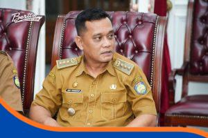 Camat Haurgeulis Rory Firmansyah