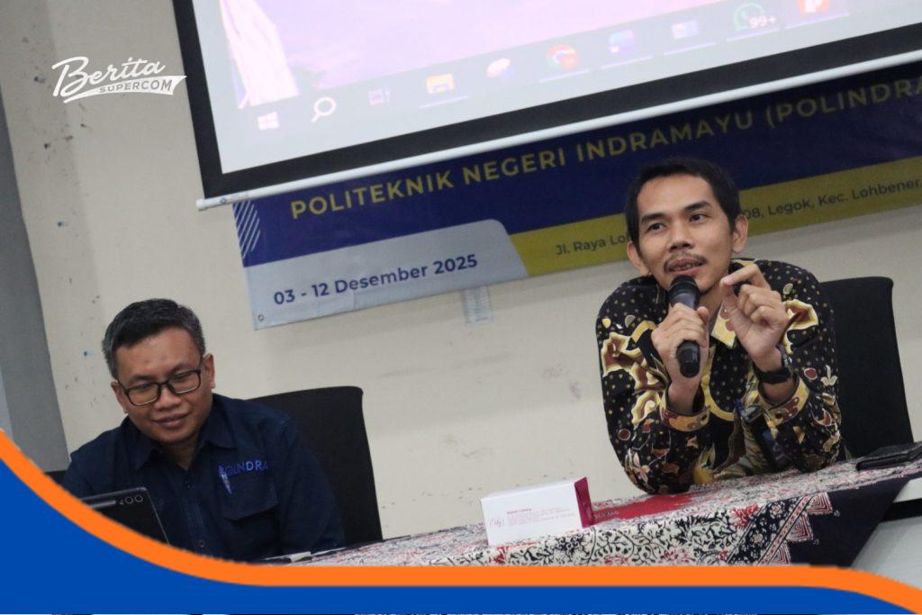 Direktur Polindra Ir. Rofan Aziz,Program Sertifikasi Kompetensi Dosen dan Tendik Vokasi 2025 di Auditorium Student Center Polindra. Rabu (03/12).