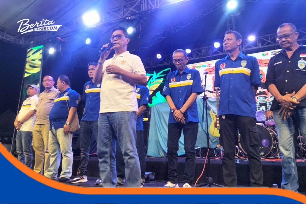 Ketua KONI Indramayu,Trisula Baedi saat membuka Jambore Otomotif IMI Indramayu. Sabtu 20/12