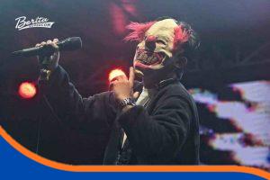 Foto Vokalis For Revenge di acara RockinDramayu Luka Berpesta.