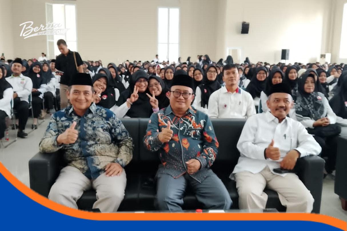 Kepala Kemenag Indramayu H. Aghust Muhaimin menghadiri Seminar Nasional “Great: How to Be a Teacher”