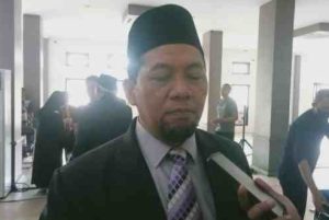 Dr. M. Zaedi saat wawancara dengan Beritasupercom terkait hasil UKK Rektor UNWIR 2026