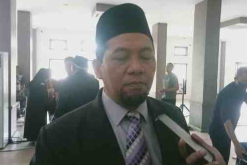 Dr. M. Zaedi saat wawancara dengan Beritasupercom terkait hasil UKK Rektor UNWIR 2026