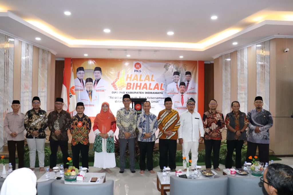 Halal Bihalal DPD PKS Indramayu Perkuat Konsolidasi Internal Kegiatan Halal Bihalal DPD PKS Indramayu di Aula Kantor DPD PKS, dihadiri pengurus, anggota legislatif, dan tokoh masyarakat pada 4 April 2026.