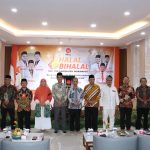 Kegiatan Halal Bihalal DPD PKS Indramayu di Aula Kantor DPD PKS, dihadiri pengurus, anggota legislatif, dan tokoh masyarakat pada 4 April 2026.