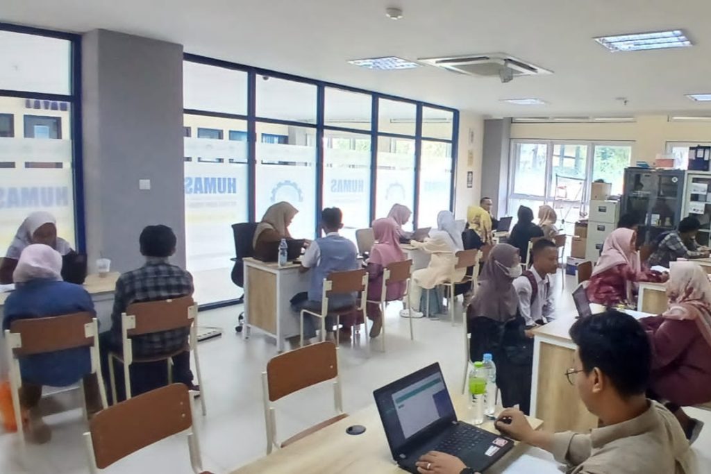 Calon mahasiswa mengikuti wawancara SNBP 2026 di Politeknik Negeri Indramayu