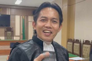 Toni RM kuasa hukum menyampaikan kritik terhadap kinerja polisi dalam penanganan kasus pembunuhan di Indramayu