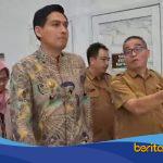 Bupati Lucky Hakim saat kunjungan ke RSUD Indramayu membahas program KJSU dan layanan kesehatan