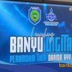Bupati Indramayu Lucky Hakim saat meluncurkan aplikasi Banyu Digital PDAM Indramayu di Aula PDAM untuk mempermudah layanan pelanggan berbasis digital