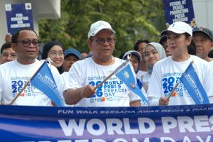 Dewan Pers menggelar fun walk Hari Kebebasan Pers Dunia 2026 di Jakarta