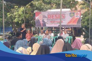 Anggota DPRD Indramayu H. Ruswa saat reses.