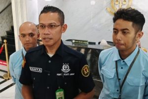 Kejaksaan Tinggi Jawa Barat menetapkan tiga tersangka dalam perkara dugaan korupsi tunjangan perumahan dan transportasi DPRD Kabupaten Indramayu Tahun Anggaran 2022–2025.