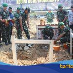 Peletakan batu pertama pembangunan Koramil 1618 Cikedung Indramayu oleh Forkopimda