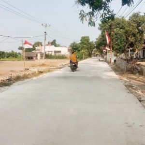 Jalan Panyingkiran Kidul-Cantigi Kini Dicor Beton
